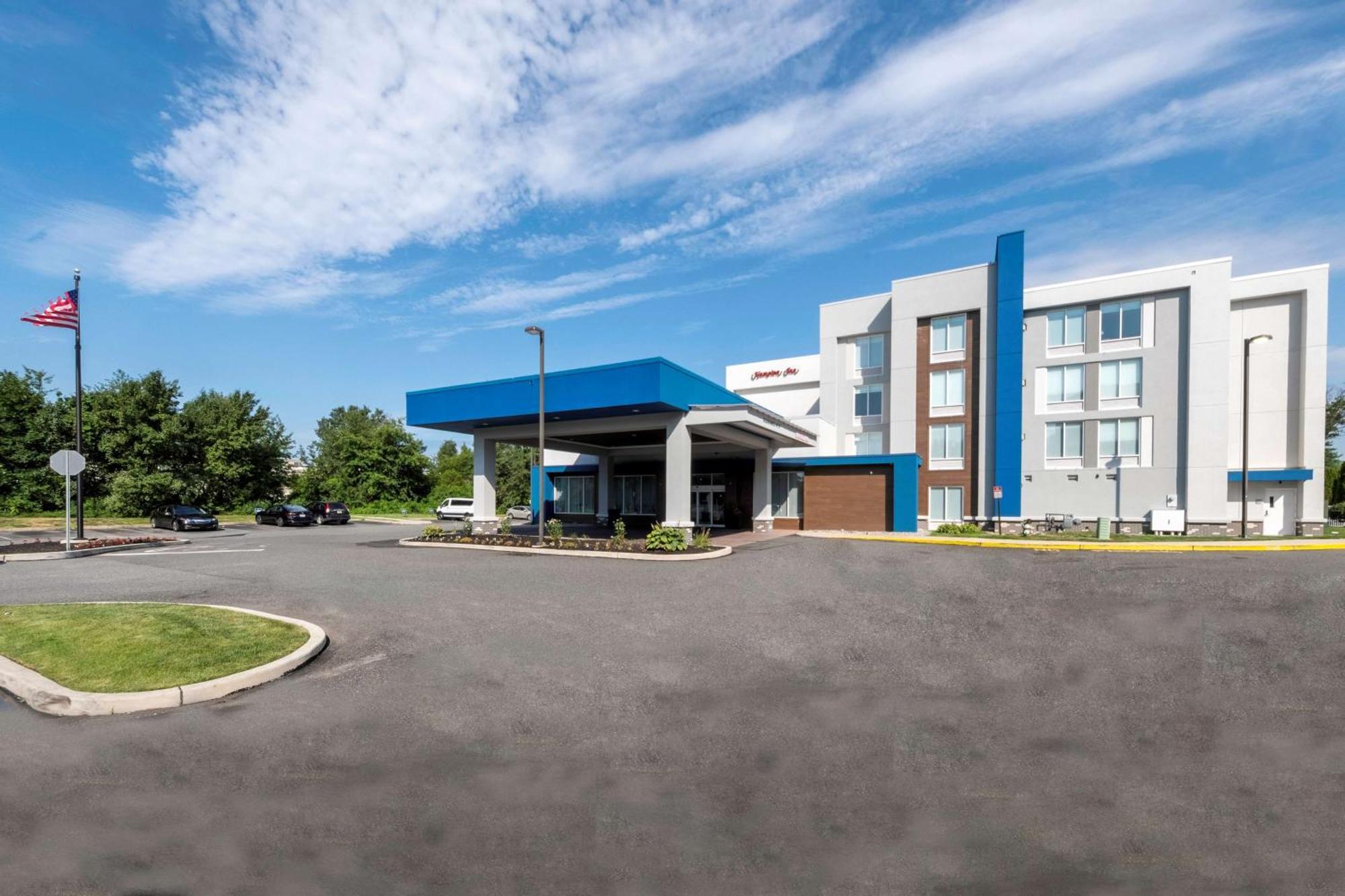 Hampton Inn Swedesboro Philadelphia Bagian luar foto